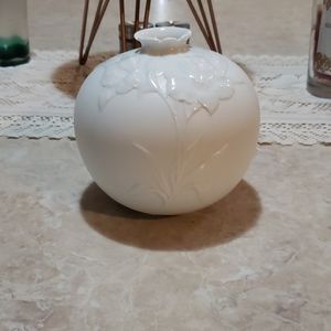 Franz porcelain vase